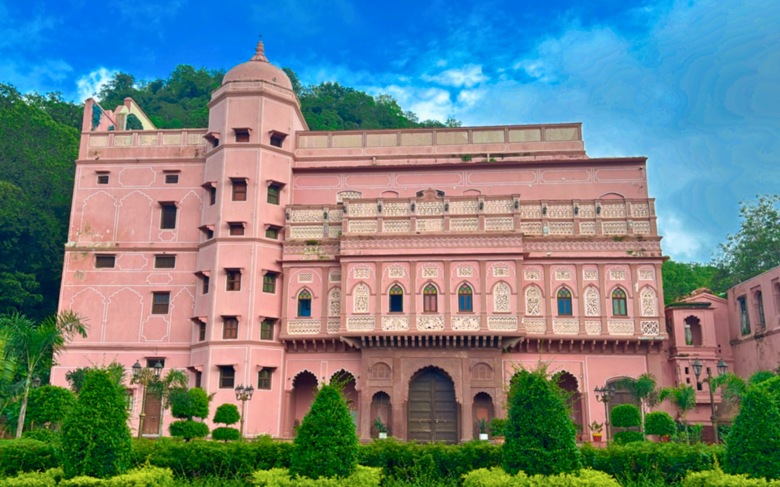 Amba Mahal Film City Home Banner