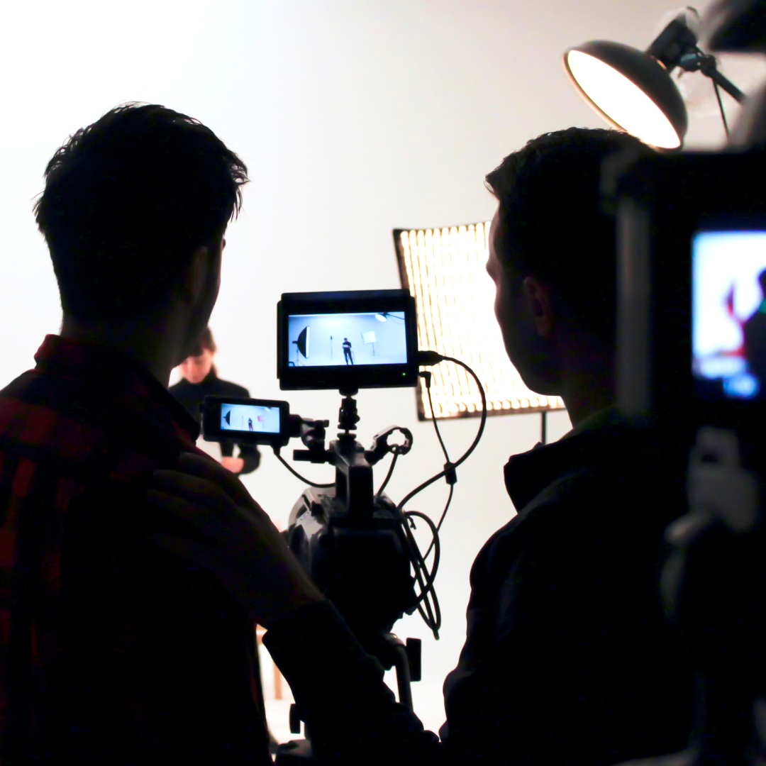 Cinematic sets with creative freedom